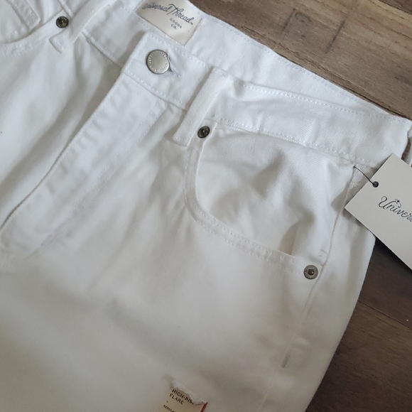NWT Universal Thread Size 10 White Flare Jeans - Picture 5 of 7